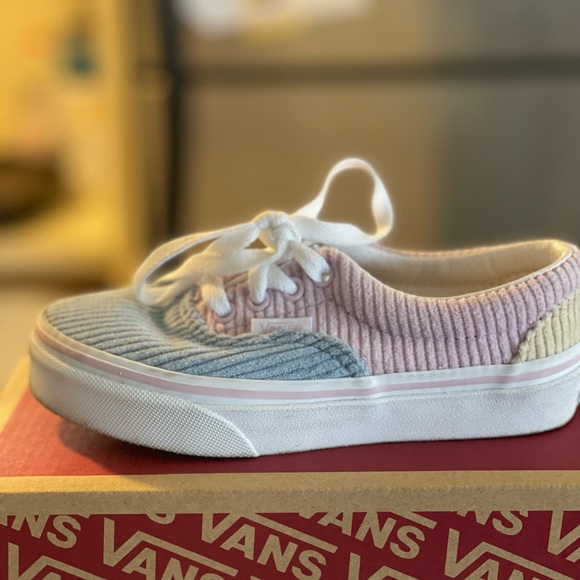 Blue and pink suede Vans girls size 11 like new. Have original box - Picture 2 of 7